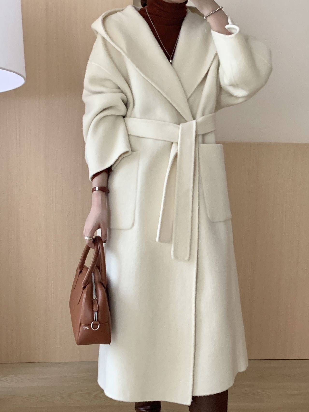 Refined Oversized Wool Coat with Hood